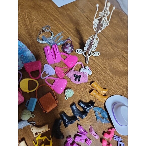Barbie Fashion Dolls Mix Match fashion Boutique items Dress shoes jewelry - Picture 9 of 16